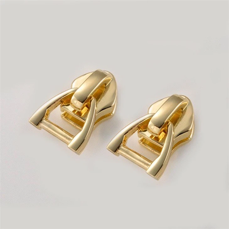 고급 패션 및 가죽 제품에 고품질-지퍼 슬라이더가 중요한 이유